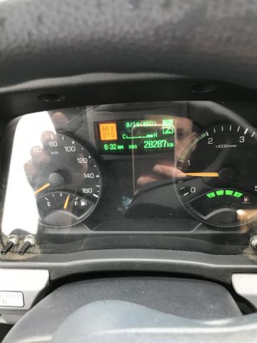 585172-27 Garbage truck Mistubishi Fuso Canter 2014 (only 2828 mil)