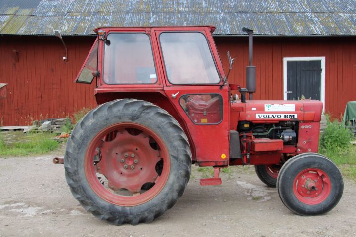 583792-8 Tractor Volvo BM430