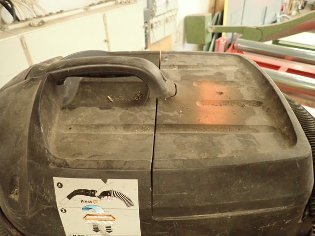 549573-8 Industrial vacuum cleaner KÄRCHER NT 561