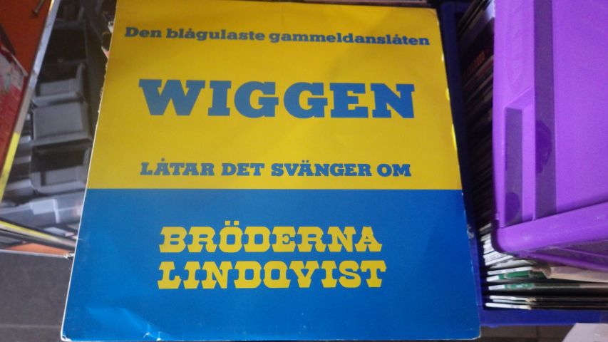 585208-4 About 65 LP discs