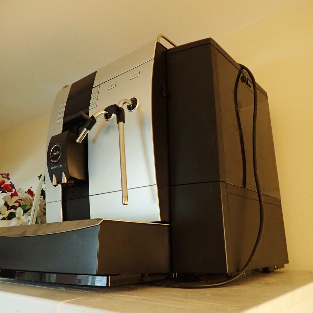 Coffee machine Jura Impressa X9 | PS Auction
