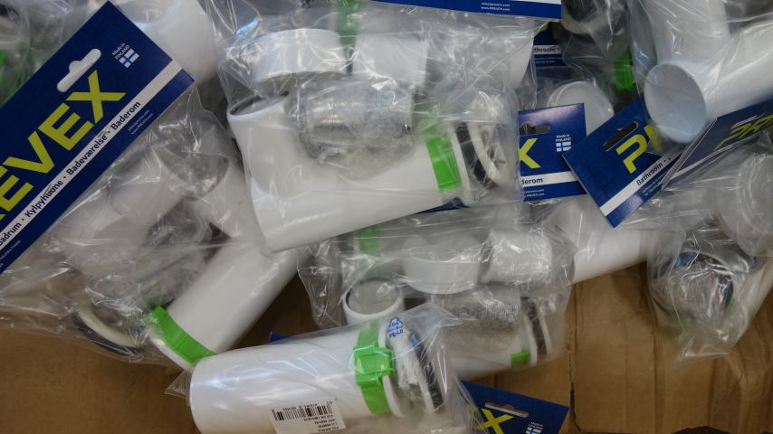 586130-4 Various Prevex Water locks