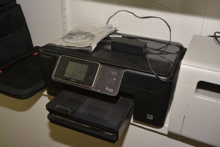 583587-12 Allt i datorverkstaden; Datorer, skärmar, datorutrustning m.m