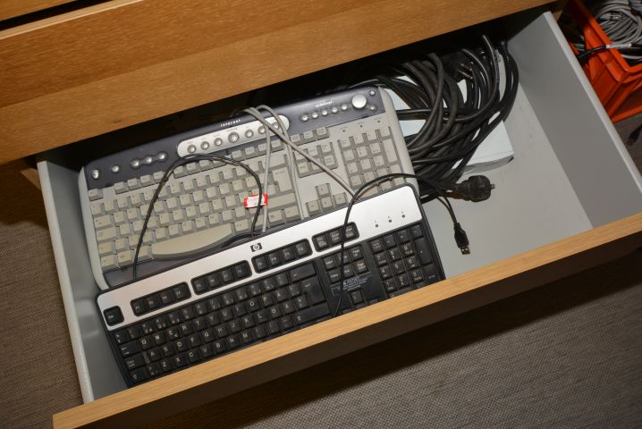 583587-18 Allt i datorverkstaden; Datorer, skärmar, datorutrustning m.m