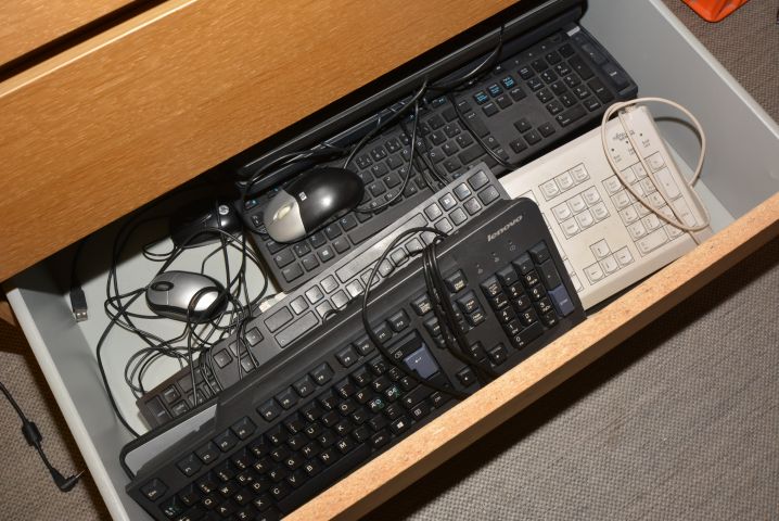 583587-19 Allt i datorverkstaden; Datorer, skärmar, datorutrustning m.m