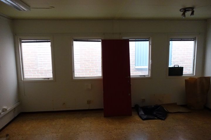 587894-17 Removable barrack building about 300 sqm