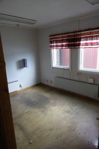 587894-27 Removable barrack building about 300 sqm