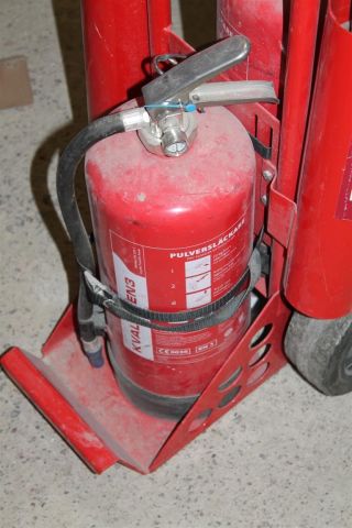 437129-2 Brandsläckarvagn