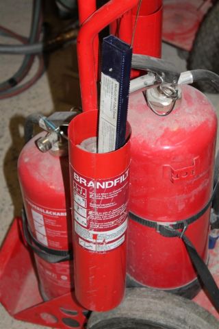 437129-3 Brandsläckarvagn