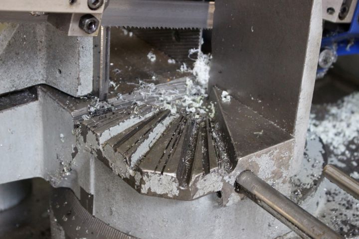 586855-8 Metal cap saw Thomas Trad 350SO -1998