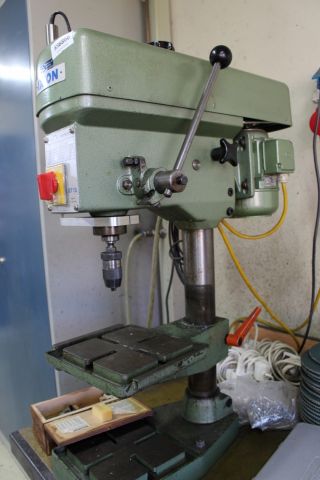 586866-4 Bench pillar drill, Ixion BT13, digital positioner