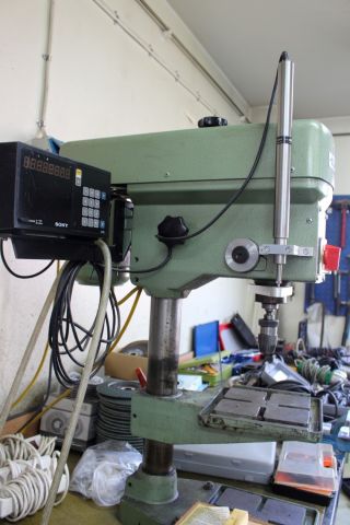 586866-6 Bench pillar drill, Ixion BT13, digital positioner