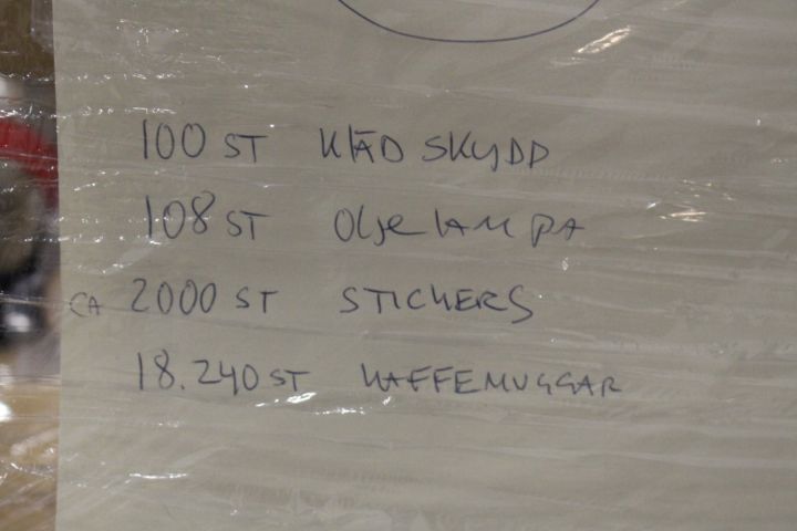 572913-3 Miscellaneous, Oil lamps, paper cups, clothing protectors & stickers