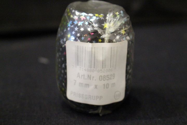 572913-5 Miscellaneous, Oil lamps, paper cups, clothing protectors & stickers