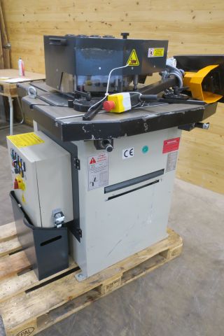 588163-4 Corner cut Isitan HNM 6VP (Transport damage)