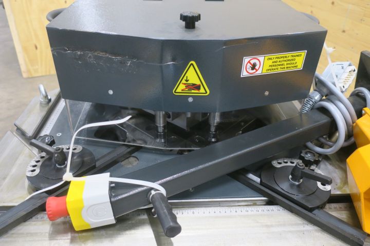 588163-6 Corner cut Isitan HNM 6VP (Transport damage)