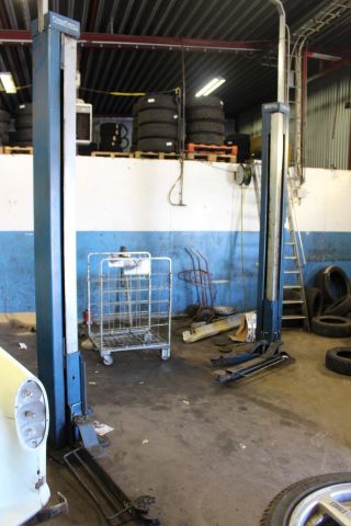 583966-1 2-pillar lift Nussbaum 2.30SLE -2003