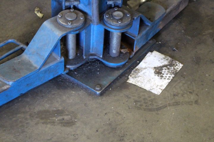 583966-3 2-pillar lift Nussbaum 2.30SLE -2003