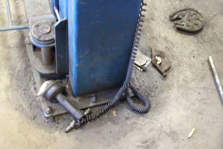 583966-8 2-pillar lift Nussbaum 2.30SLE -2003