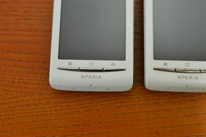 588576-2 Sony Ericsson Xperia X8 2pc