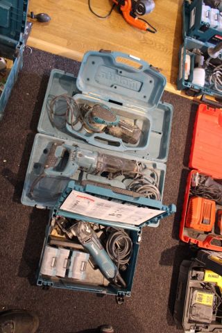 587054-1 Grinding machine, tiger saw, multi tool, Makita (BO5031 / JR3050T / TM3010C)