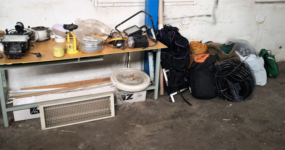 570030-2 Mixed batch backpacks, sleeping bags, fishing lights etc