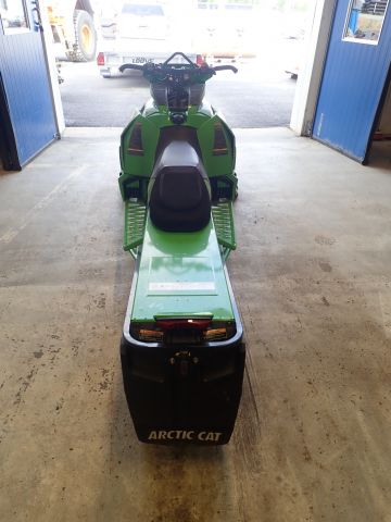 467057-6 Snowmobile Arctic cat M8000 -16 JAF815