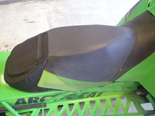 467057-18 Snowmobile Arctic cat M8000 -16 JAF815
