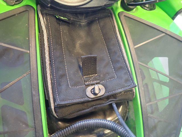 467057-36 Snowmobile Arctic cat M8000 -16 JAF815