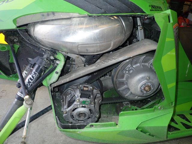 467057-37 Snowmobile Arctic cat M8000 -16 JAF815