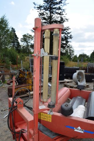 559768-6 Wrapper hydraulic cage for big bale / round bale Trejon