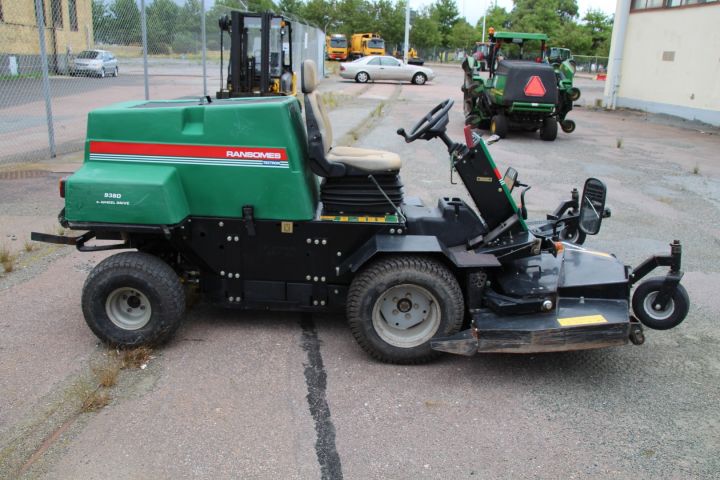 586913-4 Gräsklippare, Ransomes 928D 4WD ( 1730h ) ( Kubota motor )