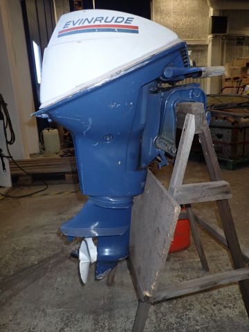 467061-8 Boat engine Evinrude 9.5hp with tank