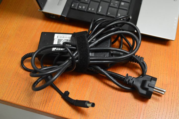 589251-3 Hp Elitebook 8530p laptop NR 17