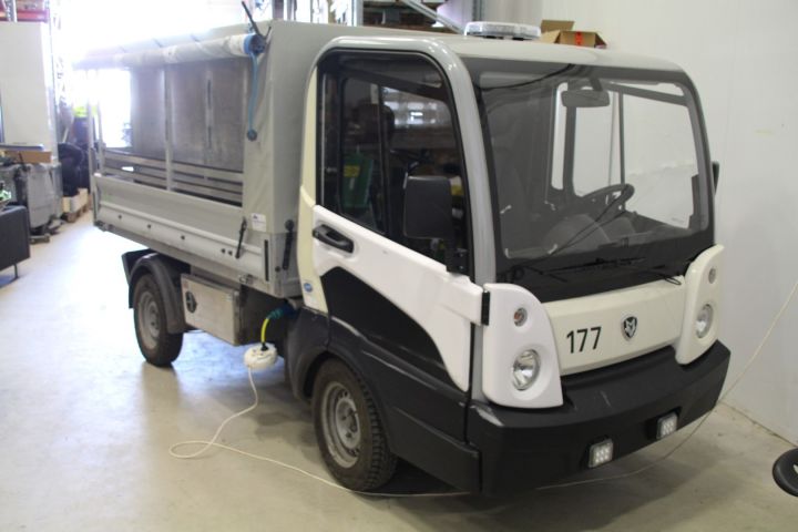 588671-1 Hybrid car, Goupil G5H -14 (2052mil, tipping surface)