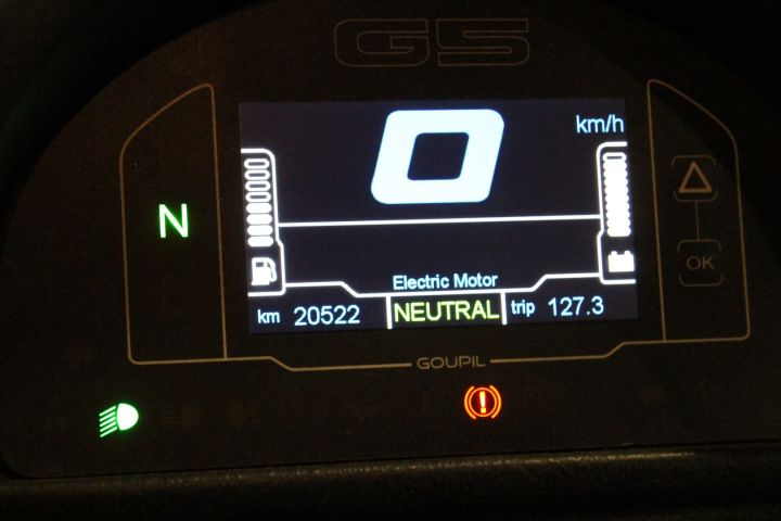 588671-27 Hybrid car, Goupil G5H -14 (2052mil, tipping surface)