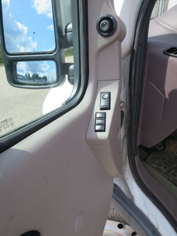 589327-28 Renault Master -2001 SMJ408