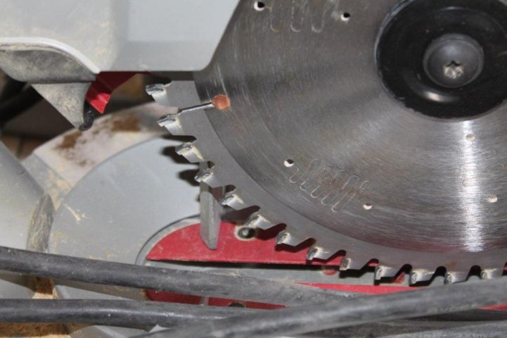 437191-6 Cutting and cutting saw Milwaukee MS 216 SB