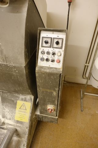 589536-2 Dough mixers make 150 kg