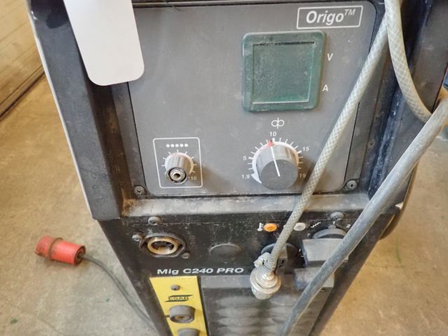 549876-9 Migsvets ESAB C240 PRO