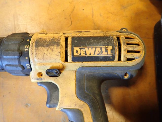 549952-4 Screwdriver DeWalt DC740