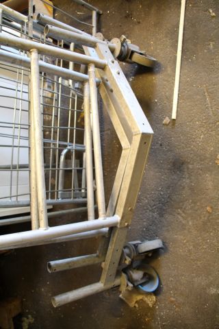 588682-5 Dismantled scaffolding, Krause