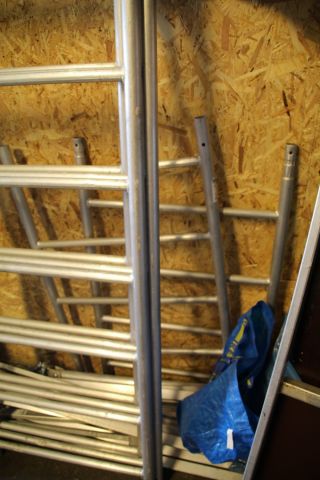 588682-10 Dismantled scaffolding, Krause