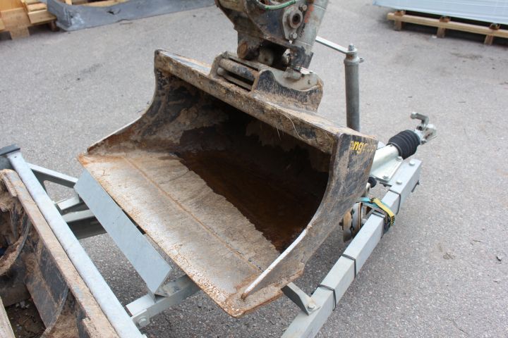 590170-11 Mini excavator Takeuchi TB016 (1751 hours) -08