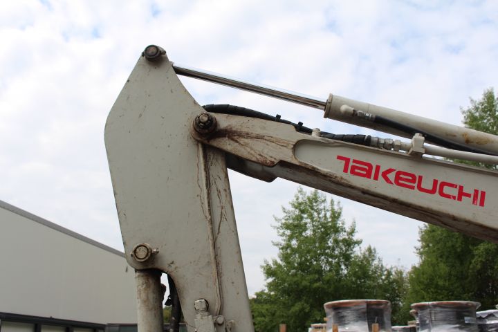 590170-16 Mini excavator Takeuchi TB016 (1751 hours) -08