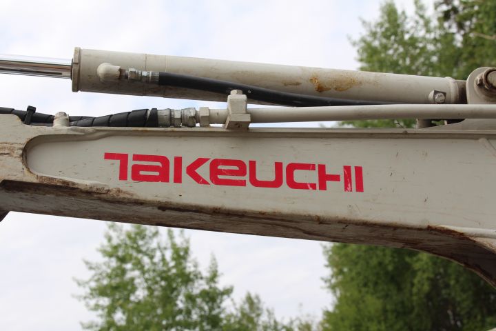 590170-17 Mini excavator Takeuchi TB016 (1751 hours) -08