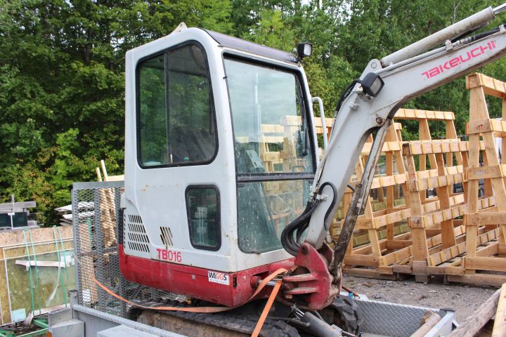590170-28 Mini excavator Takeuchi TB016 (1751 hours) -08