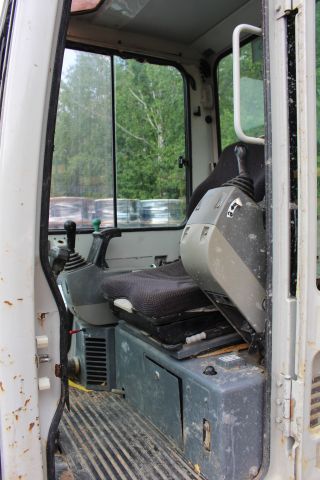 590170-33 Mini excavator Takeuchi TB016 (1751 hours) -08