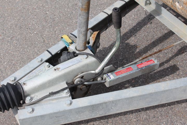 590171-16 Machine trailer with loading ramp INDESPENSION LTD PLT06 (TJH442) -14