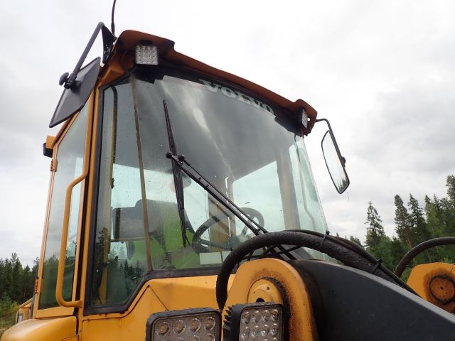 576575-27 Wheel loader Volvo L70D